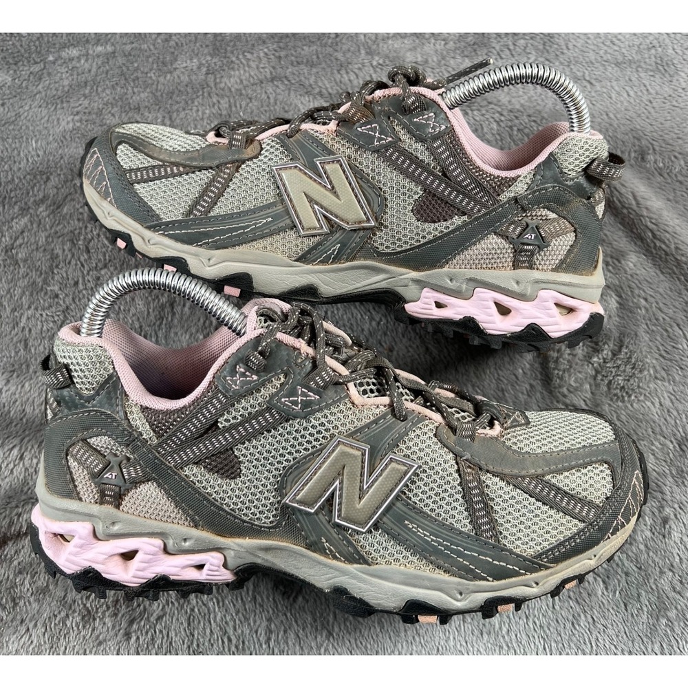 New Balance 572 All Terrain Sneakers Womens 7.5 Gray/Pink Mesh Running Shoe